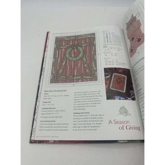Craftways A Cross Stitch Christmas Hardcover “A Season to Remember” (2010) - Picture 5 of 7